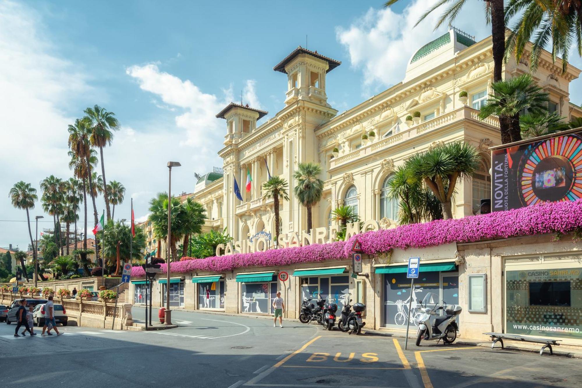 Heroes Apartment Sanremo Centro - Happy Rentals Kültér fotó